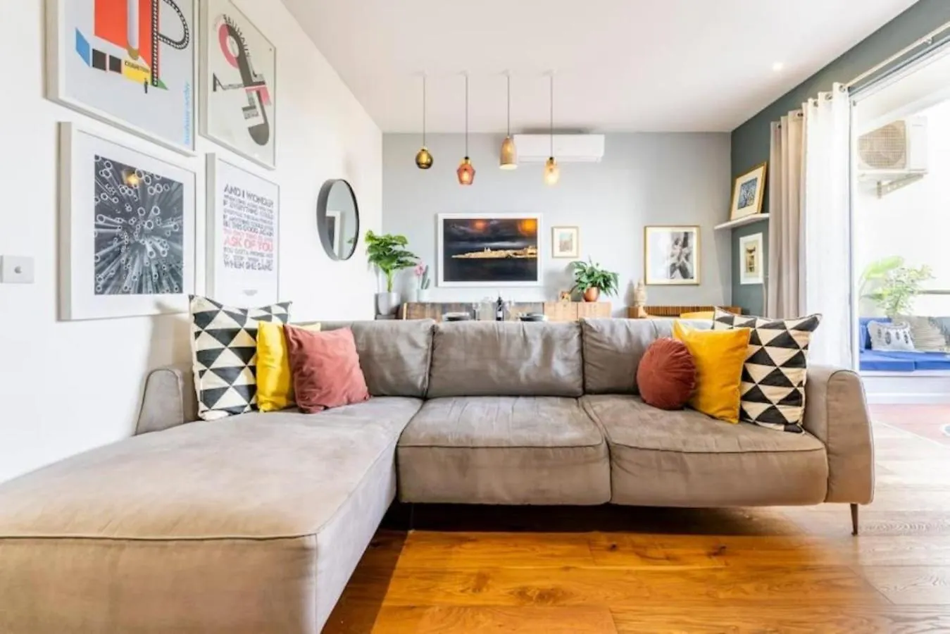 Seabreeze Retreat With Terrace - St Julians Apartment Saint Julian's